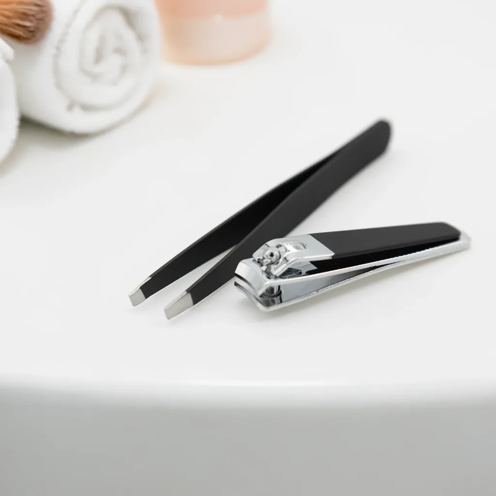 Tweezer Set_Lifestyle.webp