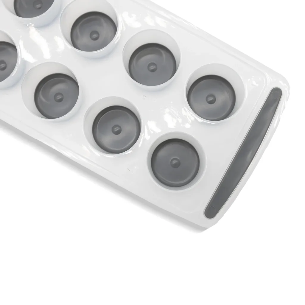 Ice Cube Tray 10_Detail.webp